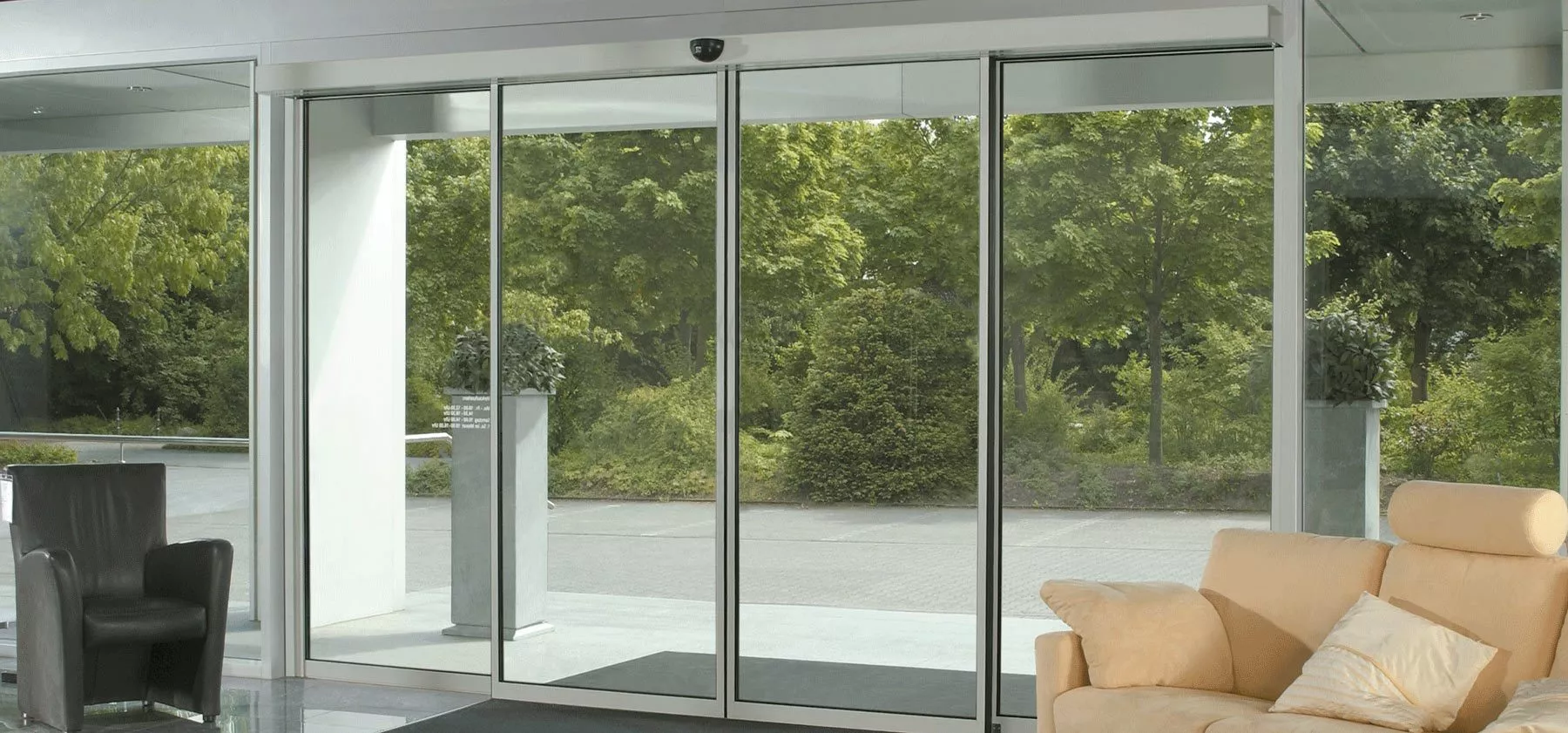 Puertas Automaticas: beneficios en salud y seguridad